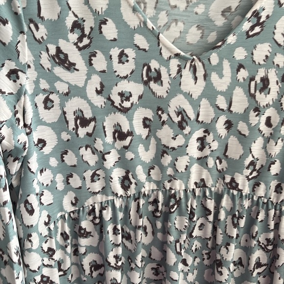 Tunic - Picture 5 of 6